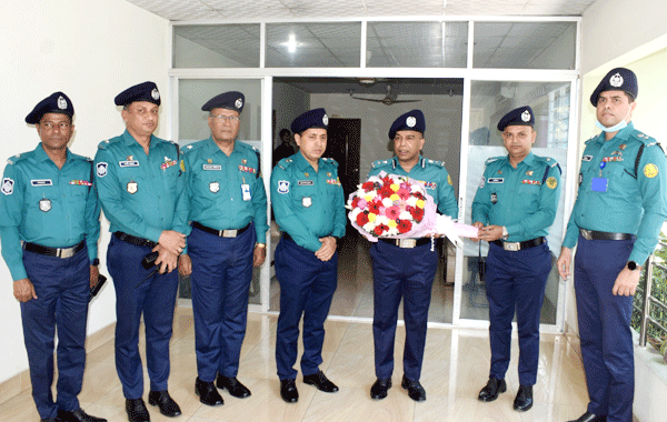এসএমপি কমিশনারের দায়িত্বে এবার ইলিয়াস শরীফ 1 এসএমপি কমিশনারের দায়িত্বে এবার ইলিয়াস শরীফ - Surma Times | Sylhet News