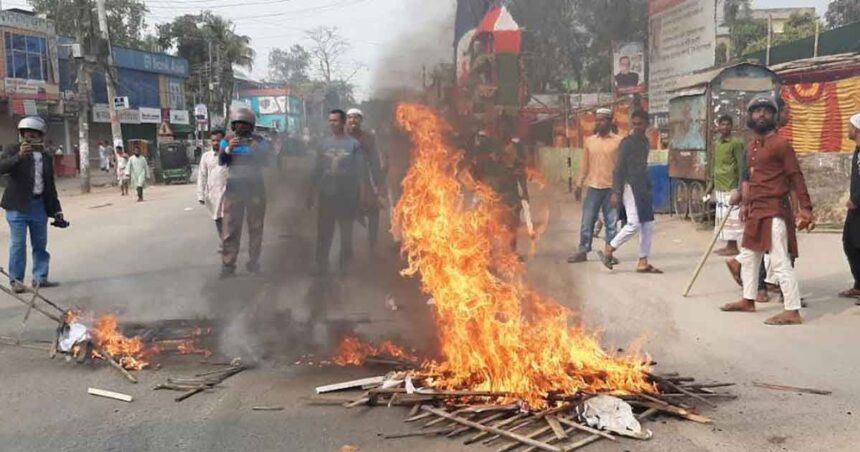 পুলিশ-মুসল্লি সংঘর্ষে রণক্ষেত্র পঞ্চগড়, বিজিবি মোতায়েন 1 পুলিশ-মুসল্লি সংঘর্ষে রণক্ষেত্র পঞ্চগড়, বিজিবি মোতায়েন - Surma Times | Sylhet News