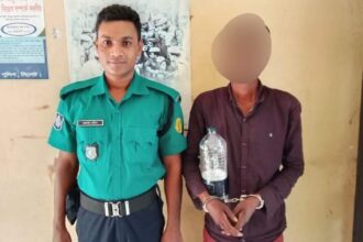 দক্ষিণ সুরমা থানা পুলিশের অভিযানে চাকু সহ ০১ জন ছিনতাইকারী গ্রেফতার 8 দক্ষিণ সুরমা থানা পুলিশের অভিযানে চাকু সহ ০১ জন ছিনতাইকারী গ্রেফতার - Surma Times | Sylhet News