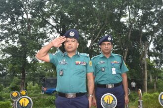 এসএমপি পুলিশ কমিশনার কর্তৃক কামাল বাজার তদন্ত কেন্দ্র বার্ষিক পরিদর্শন 6 এসএমপি পুলিশ কমিশনার কর্তৃক কামাল বাজার তদন্ত কেন্দ্র বার্ষিক পরিদর্শন - Surma Times | Sylhet News
