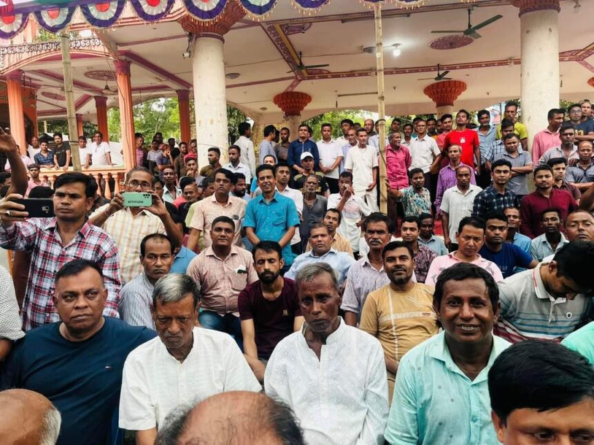 নবীগঞ্জে কমিটি গঠন কেন্দ্র করে হিন্দু বৌদ্ধ খ্রীষ্টান ঐক্য পরিষদের সভার মঞ্চ ভাংচুর ও হামলা ॥ আহত ৩ 1 নবীগঞ্জ উপজেলা হিন্দু বৌদ্ধ খ্রিষ্টান ঐক্য পরিষদের ত্রি-বার্ষিক সম্মেলন অনুষ্টিত - Surma Times | Sylhet News