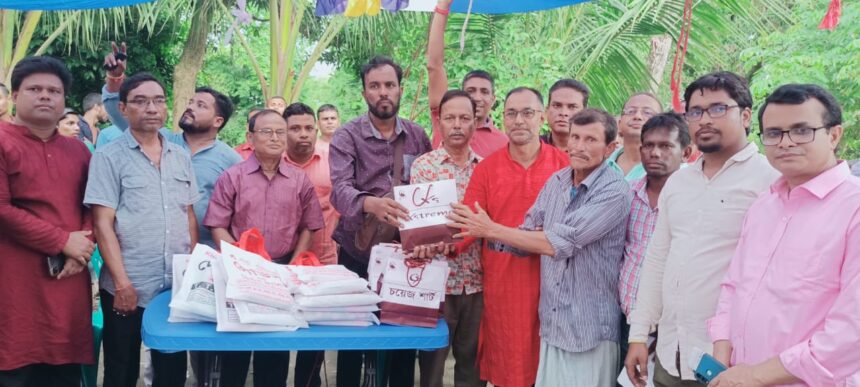 নবীগঞ্জে আগুনে সর্বস্বহারাদের পাশে দাঁড়িয়েছে পূজা উদযাপন পরিষদ 1 নবীগঞ্জে আগুনে সর্বস্বহারাদের পাশে দাঁড়িয়েছে পূজা উদযাপন পরিষদ - Surma Times | Sylhet News