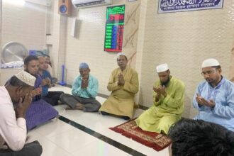 প্রধানমন্ত্রী'র সুস্বাস্থ্য কামনা করে দক্ষিণ সুরমায় স্বেচ্ছাসেবকলীগের দোয়া মাহফিল 24 প্রধানমন্ত্রী'র সুস্বাস্থ্য কামনা করে দক্ষিণ সুরমায় স্বেচ্ছাসেবকলীগের দোয়া মাহফিল - Surma Times | Sylhet News