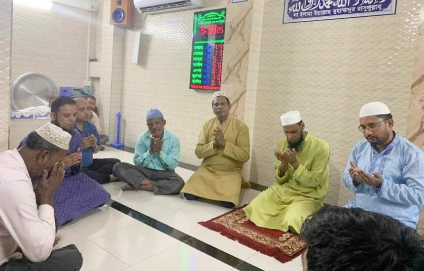 প্রধানমন্ত্রী'র সুস্বাস্থ্য কামনা করে দক্ষিণ সুরমায় স্বেচ্ছাসেবকলীগের দোয়া মাহফিল 1 প্রধানমন্ত্রী'র সুস্বাস্থ্য কামনা করে দক্ষিণ সুরমায় স্বেচ্ছাসেবকলীগের দোয়া মাহফিল - Surma Times | Sylhet News