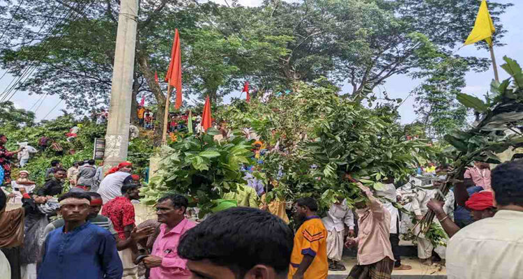লাকড়ি তোড়ার উরুস শরীফ ও সিলেট বিজয় দিবস বুধবার 1 লাকড়ি তোড়ার উরুস শরীফ ও সিলেট বিজয় দিবস বুধবার - Surma Times | Sylhet News