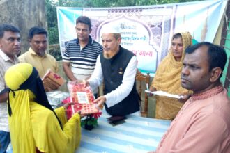 নবীগঞ্জে কোরআন ও মাসআলা শিক্ষার্থী মহিলাদের মধ্যে উপহার শাড়ী বিতরণ করলেন এমপি মিলাদ গাজী - Surma Times | Sylhet News