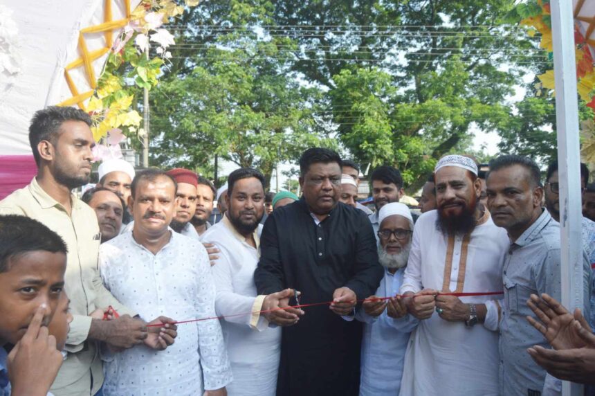 টুকের বাজারে “আদি বাংলা” রেস্টুরেন্ট'র উদ্বোধন 1 টুকের বাজারে “আদি বাংলা” রেস্টুরেন্ট'র উদ্বোধন - Surma Times | Sylhet News