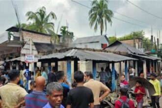 গোয়াইনঘাটে ভয়াবহ অগ্নিকান্ডে পুড়ে ছাই ৭ টি দোকান 6 গোয়াইনঘাটে ভয়াবহ অগ্নিকান্ডে পুড়ে ছাই ৭ টি দোকান - Surma Times | Sylhet News