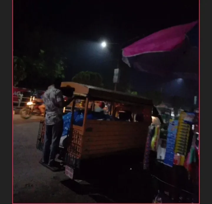 সিলেটে দুই লেগুনাভর্তি ভারতীয় চিনি জব্দ,আটক ২ 1 সিলেটে দুই লেগুনাভর্তি ভারতীয় চিনি জব্দ,আটক ২ - Surma Times | Sylhet News