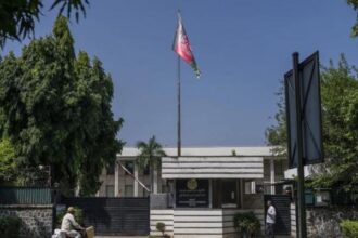 ভারতে বন্ধ হয়ে গেলো আফগান দূতাবাস 26 ভারতে বন্ধ হয়ে গেলো আফগান দূতাবাস - Surma Times | Sylhet News