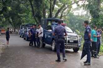 জৈন্তাপুরে সিআইডির উপর হামলা চালিয়ে হাতকড়াসহ আসামি ছিনতাই 20 জৈন্তাপুরে সিআইডির উপর হামলা চালিয়ে হাতকড়াসহ আসামি ছিনতাই - Surma Times | Sylhet News