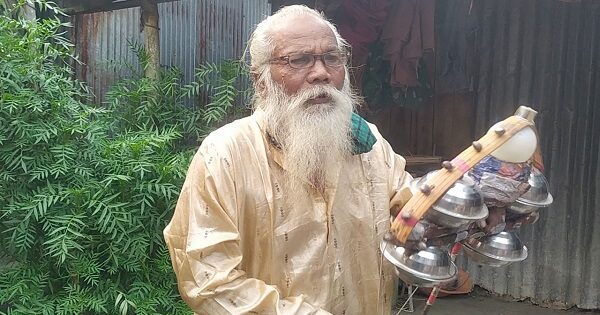 চারণকবি রাধাপদ রায়ের ওপর হামলা ও অপরাধীদের গ্রেফতারের দাবিতে ৩১ লেখকের বিবৃতি - Surma Times | Sylhet News