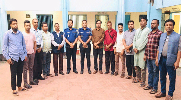 সাংবাদিকদের সাথে বালাগঞ্জের নবাগত ওসি মোহাম্মদ বদিউজ্জামানের মতবিনিময় 1 সাংবাদিকদের সাথে বালাগঞ্জের নবাগত ওসি মোহাম্মদ বদিউজ্জামানের মতবিনিময় - Surma Times | Sylhet News