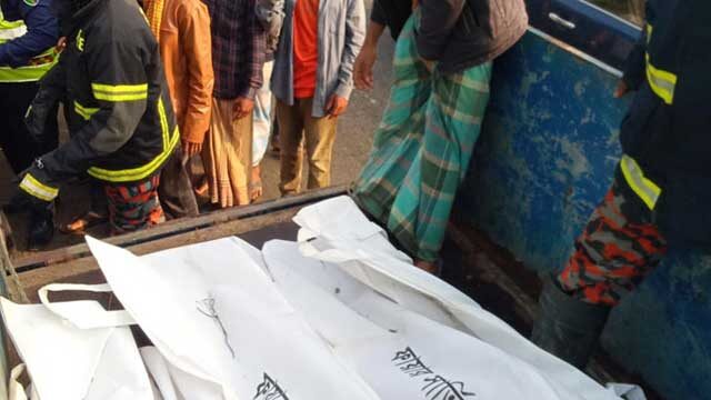 চকরিয়ায় পিকনিকের বাস-লেগুনার সংঘর্ষে নিহত ৪ 1 চকরিয়ায় পিকনিকের বাস-লেগুনার সংঘর্ষে নিহত ৪ - Surma Times | Sylhet News