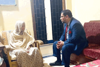 ইলিয়াস আলীর মায়ের সাথে ব্যারিস্টার নাজিরের সাক্ষাত 18 ইলিয়াস আলীর মায়ের সাথে ব্যারিস্টার নাজিরের সাক্ষাত - Surma Times | Sylhet News