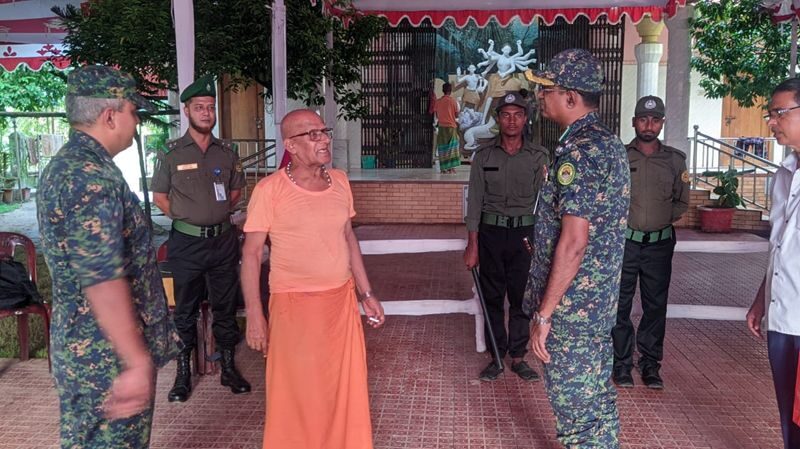 সিলেটে পূজা মন্ডপ পরিদর্শনে আনসার ও গ্রাম প্রতিরক্ষা বাহিনীর উপমহাপরিচালক - Surma Times | Sylhet News