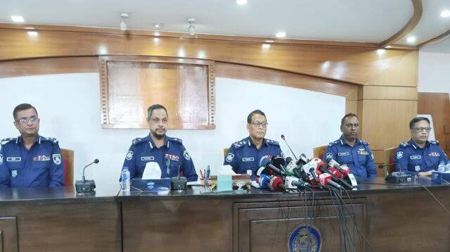 মামলায় নাম থাকলেই পাইকারিভাবে গ্রেফতার নয়: আইজিপি 1 মামলায় নাম থাকলেই পাইকারিভাবে গ্রেফতার নয়: আইজিপি - Surma Times | Sylhet News