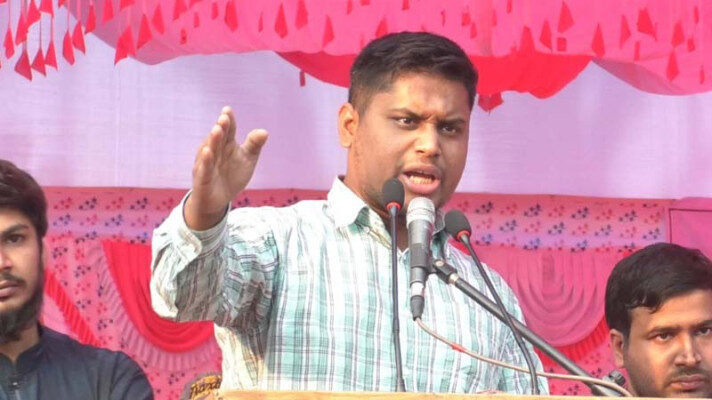 পার্লামেন্টে সিট দিয়েও আমাদের কিনতে পারবেন না: হাসনাত 1 পার্লামেন্টে সিট দিয়েও আমাদের কিনতে পারবেন না: হাসনাত - Surma Times | Sylhet News
