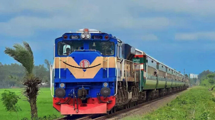মধ্যরাত থেকে ট্রেন না চালানোর ঘোষণা 1 মধ্যরাত থেকে ট্রেন না চালানোর ঘোষণা - Surma Times | Sylhet News