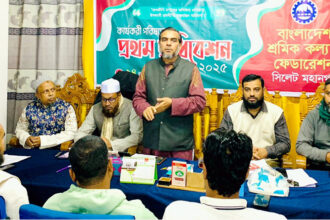 ফ্যাসিস্টের পতন ও জুলাই বিপ্লবে শ্রমিকরাও গুরুত্বপূর্ণ অংশীদার: এড. জুবায়ের 22 ফ্যাসিস্টের পতন ও জুলাই বিপ্লবে শ্রমিকরাও গুরুত্বপূর্ণ অংশীদার: এড. জুবায়ের - Surma Times | Sylhet News
