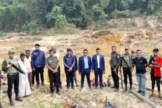 চুনারুঘাটে ভ্রাম্যমাণ আদালতের অভিযান 22 চুনারুঘাটে ভ্রাম্যমাণ আদালতের অভিযান - Surma Times | Sylhet News
