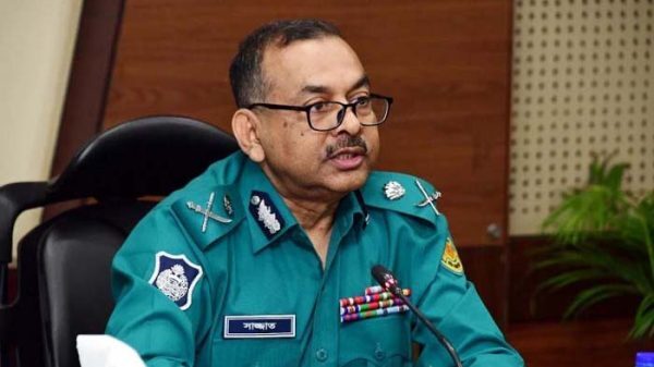 কারামুক্ত সন্দেহভাজনরা নজরদারিতে : ডিএমপি কমিশনার 1 কারামুক্ত সন্দেহভাজনরা নজরদারিতে : ডিএমপি কমিশনার - Surma Times | Sylhet News