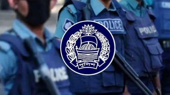 ওসিসহ ৪ পুলিশ সদস্যের বিরুদ্ধে চাঁদাবাজি মামলা 1 ওসিসহ ৪ পুলিশ সদস্যের বিরুদ্ধে চাঁদাবাজি মামলা - Surma Times | Sylhet News
