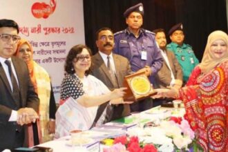 সমাজে সমমর্যাদা প্রতিষ্ঠায় অদম্য নারীরা ভূমিকা রাখছেন : কেয়া খান 24 সমাজে সমমর্যাদা প্রতিষ্ঠায় অদম্য নারীরা ভূমিকা রাখছেন : কেয়া খান - Surma Times | Sylhet News
