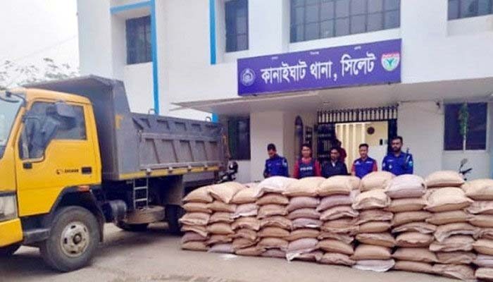 কানাইঘাটে ভারতীয় চিনি জব্দ, আটক ১ - Surma Times | Sylhet News