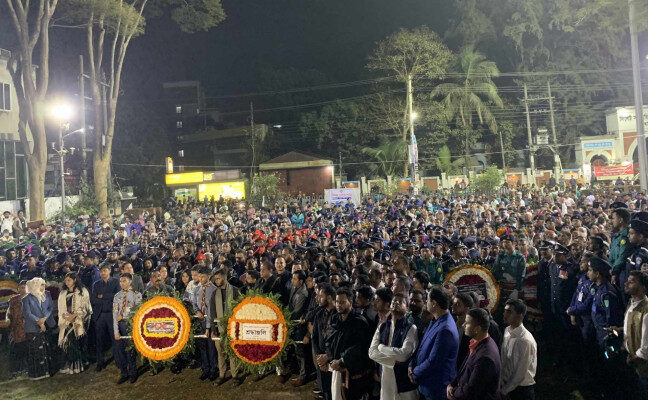 ভাষা শহীদদের প্রতি সিলেটবাসীর ফুলেল শ্রদ্ধা 1 ভাষা শহীদদের প্রতি সিলেটবাসীর ফুলেল শ্রদ্ধা - Surma Times | Sylhet News