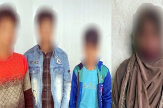 দক্ষিণ সুরমার আবাসিক হোটেলে থেকে ৪ নারী-পুরুষ আটক 4 দক্ষিণ সুরমার আবাসিক হোটেলে থেকে ৪ নারী-পুরুষ আটক - Surma Times | Sylhet News