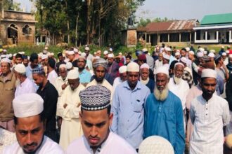 সাংবাদিক তোফায়েলের পিতার দাফন সম্পন্ন, বিভিন্ন মহলের শোক 8 সাংবাদিক তোফায়েলের পিতার দাফন সম্পন্ন, বিভিন্ন মহলের শোক - Surma Times | Sylhet News