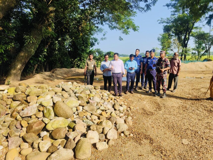 গোয়াইনঘাটের বিছনাকান্দির জব্দকৃত ৭ কোটি টাকার পাথরলুট 1 গোয়াইনঘাটের বিছনাকান্দির জব্দকৃত ৭ কোটি টাকার পাথরলুট - Surma Times | Sylhet News