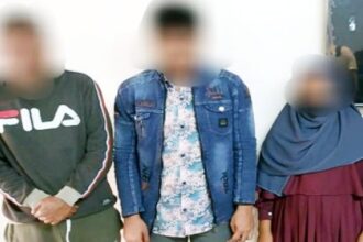 নগরীর সিটি হার্ট থেকে অসামাজিক কাজের অভিযোগে ৩ নারী-পুরুষ আটক 6 নগরীর সিটি হার্ট থেকে অসামাজিক কাজের অভিযোগে ৩ নারী-পুরুষ আটক - Surma Times | Sylhet News