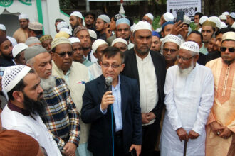 সিলেটে বিএনপি নেতা তারেক কালামের জানাযায় মানুষের ঢল 18 সিলেটে বিএনপি নেতা তারেক কালামের জানাযায় মানুষের ঢল - Surma Times | Sylhet News