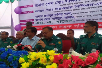 ছিনতাই ঠেকাতে ট্রাফিক সার্জেন্টদের দেয়া হচ্ছে ছোট অস্ত্র : ডিএমপি কমিশনার 18 ছিনতাই ঠেকাতে ট্রাফিক সার্জেন্টদের দেয়া হচ্ছে ছোট অস্ত্র : ডিএমপি কমিশনার - Surma Times | Sylhet News