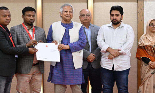 আন্দোলনে শহীদ ও আহতদের পরিবার প্রতি মাসে ভাতা পাবে 1 আন্দোলনে শহীদ ও আহতদের পরিবার প্রতি মাসে ভাতা পাবে - Surma Times | Sylhet News