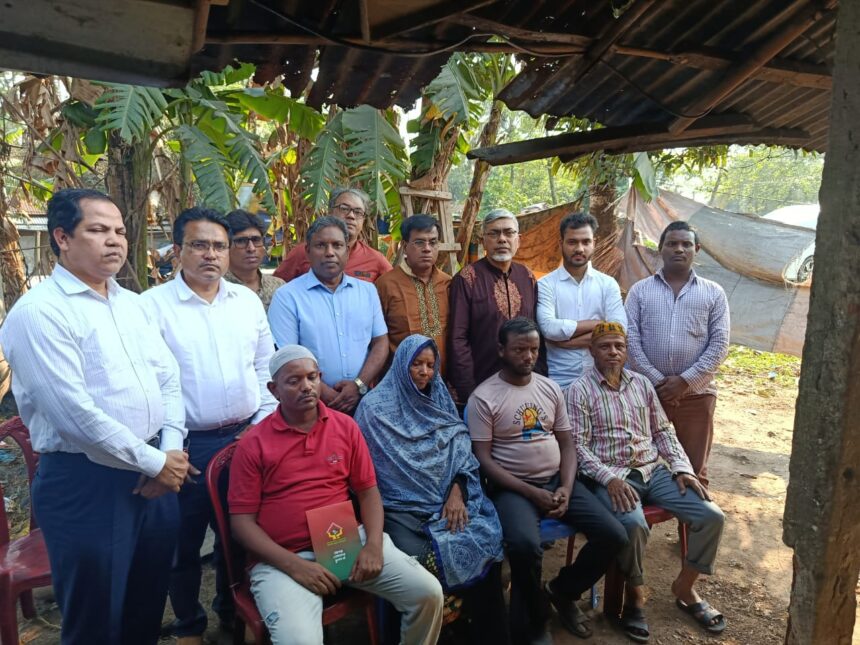৩০ শহীদ পরিবারের মধ্যে ঈদ সামগ্রী বিতরণ শুরু 1 ৩০ শহীদ পরিবারের মধ্যে ঈদ সামগ্রী বিতরণ শুরু - Surma Times | Sylhet News