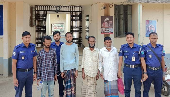 জামালগঞ্জে যৌথ বাহিনীর অভিযানে আটক ৪ - Surma Times | Sylhet News