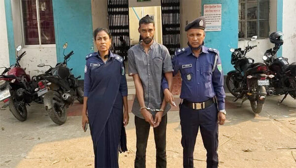 বিশ্বনাথে স্কুল ছাত্রীকে ধর্ষণ: ধর্ষক গ্রেফতার 1 বিশ্বনাথে স্কুল ছাত্রীকে ধর্ষণ: ধর্ষক গ্রেফতার - Surma Times | Sylhet News