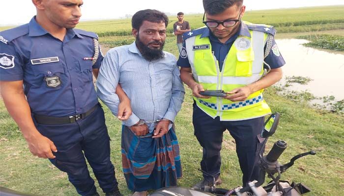 ওসমানীনগরে হতকড়াসহ আ.লীগ নেতাকে ছিনিয়ে নেয়ার অভিযোগ 1 ওসমানীনগরে হতকড়াসহ আ.লীগ নেতাকে ছিনিয়ে নেয়ার অভিযোগ - Surma Times | Sylhet News