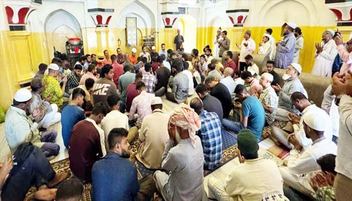 ইলিয়াস আলীর সন্ধান কামনায় সিলেট জেলা স্বেচ্ছাসেবক দলের উদ্যোগে দোয়া 1 ইলিয়াস আলীর সন্ধান কামনায় সিলেট জেলা স্বেচ্ছাসেবক দলের উদ্যোগে দোয়া - Surma Times | Sylhet News