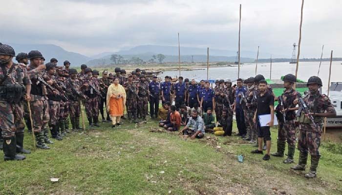 সাদাপাথর লুটপাট, নয়জনকে দুই বছরের জেল 1 সাদাপাথর লুটপাট, নয়জনকে দুই বছরের জেল - Surma Times | Sylhet News