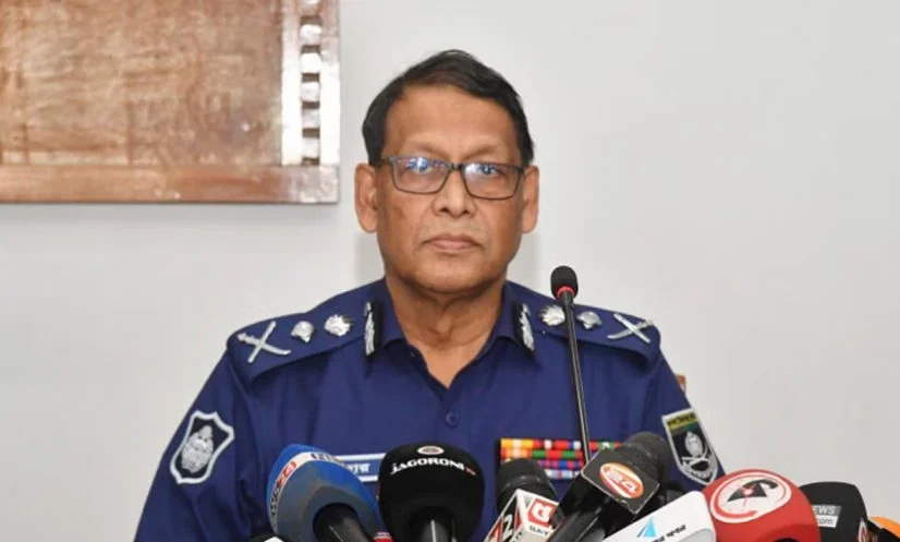 সিলেটসহ বিভিন্ন স্থানে ব্যবসা প্রতিষ্ঠানে ভাঙচুরে জড়িতদের গ্রেফতারের নির্দেশ আইজিপির - Surma Times | Sylhet News