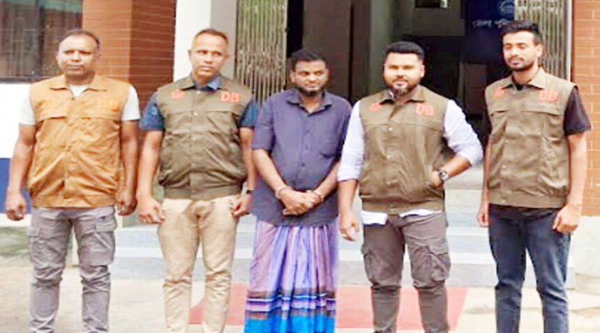 সিলেটে ডিবির জালে ডাকাত সর্দার দেলোয়ার 1 সিলেটে ডিবির জালে ডাকাত সর্দার দেলোয়ার - Surma Times | Sylhet News