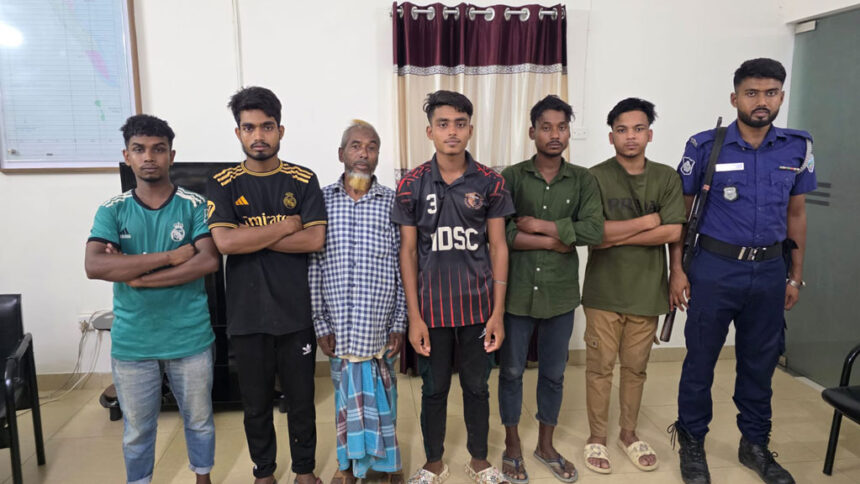 কক্সবাজারে এসে অপহৃত জকিগঞ্জের নিখোঁজ ৬ শ্রমিক গহিন পাহাড় থেকে উদ্ধার 1 কক্সবাজারে এসে অপহৃত জকিগঞ্জের নিখোঁজ ৬ শ্রমিক গহিন পাহাড় থেকে উদ্ধার - Surma Times | Sylhet News