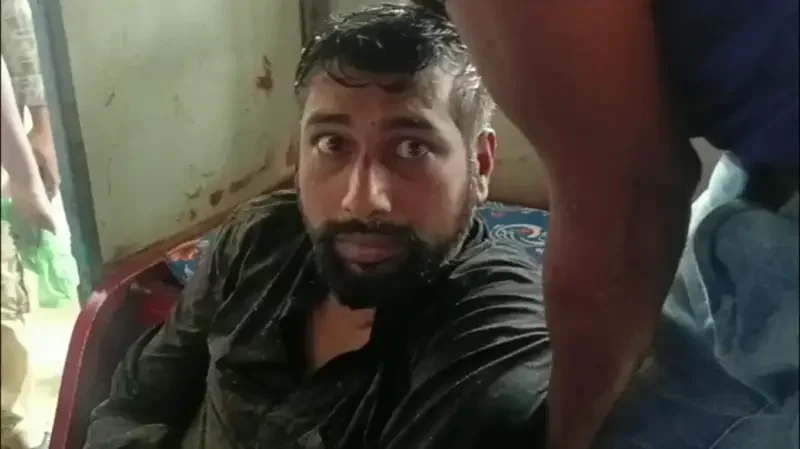 নিজের শরীরে ছুরিকাঘাত করে আত্মহত্যার চেষ্টা সাবেক ছাত্রলীগ নেতার 1 নিজের শরীরে ছুরিকাঘাত করে আত্মহত্যার চেষ্টা সাবেক ছাত্রলীগ নেতার - Surma Times | Sylhet News