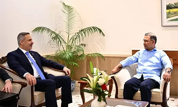 তুরস্কের সঙ্গে প্রতিরক্ষা ও পররাষ্ট্র মন্ত্রী পর্যায়ে যৌথ কমিটি গঠনের সিদ্ধান্ত - Surma Times | Sylhet News