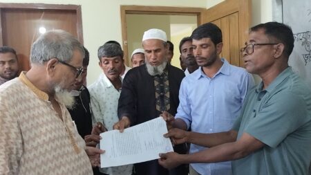 রাতারগুলের মটরঘাট টেন্ডারে অন্তর্ভুক্তির দাবিতে মানববন্ধন 2 রাতারগুলের মটরঘাট টেন্ডারে অন্তর্ভুক্তির দাবিতে মানববন্ধন - Surma Times | Sylhet News