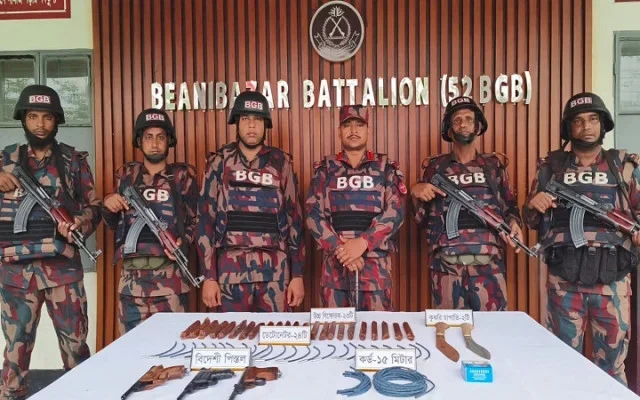 সীমান্তে বড় চালান আটক, বড়লেখায় পিস্তল-বিস্ফোরক উদ্ধার 1 সীমান্তে বড় চালান আটক, বড়লেখায় পিস্তল-বিস্ফোরক উদ্ধার - Surma Times | Sylhet News
